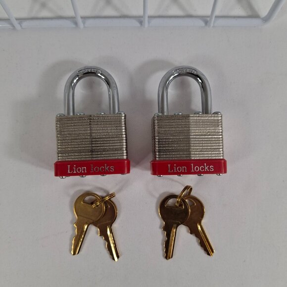 Lion Locks 2  Keyed-Alike Padlocks w/ 1.25" Shackle, 4 Keys Hardened Steel Case - Picture 6 of 9